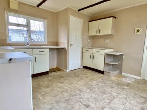 Kitchen/Diner- click for photo gallery